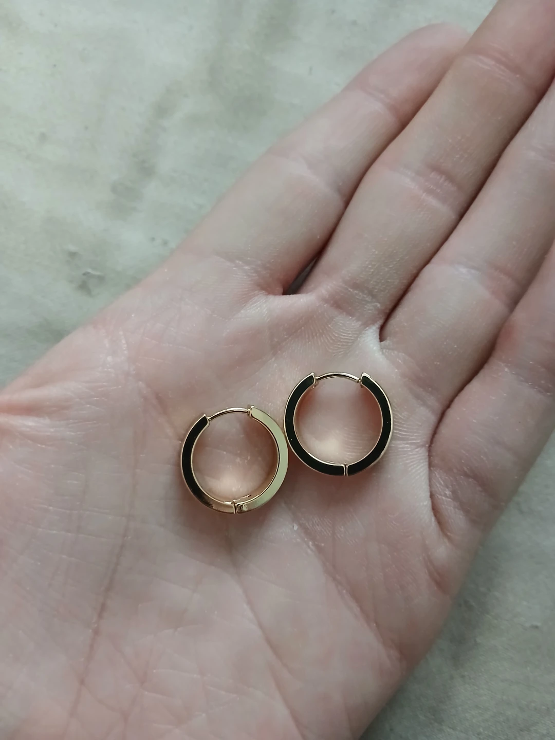 18K Gold Plated Stainless Steel Greek Key Hoop Earrings - photo 4