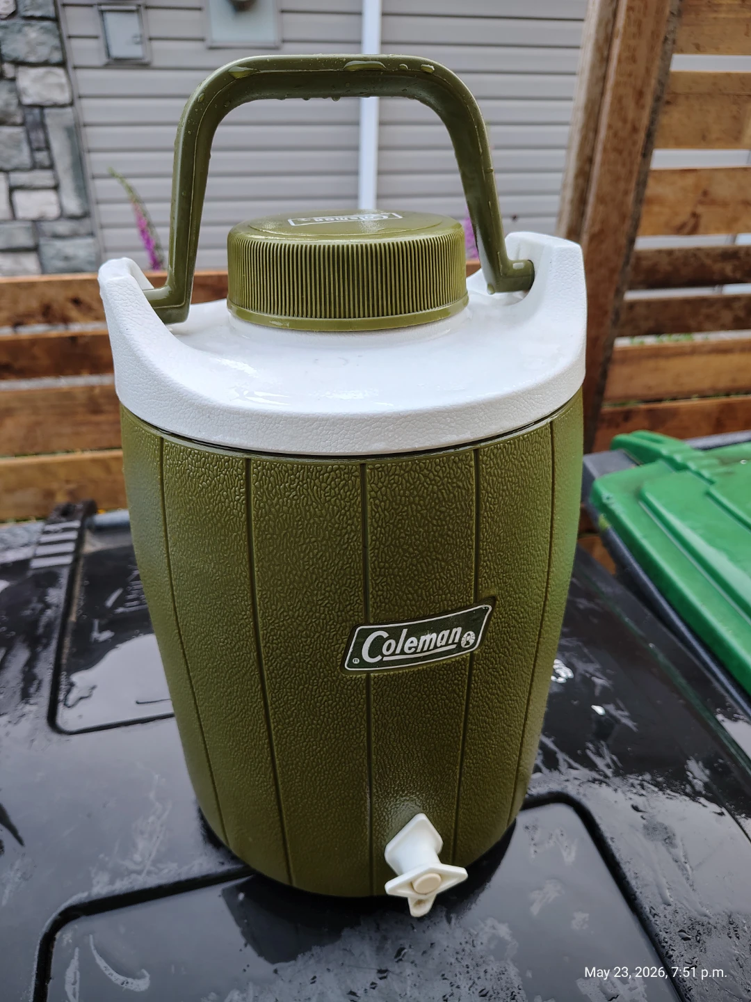 Vintage Coleman 2 Gallon Insulated Water 💦 Cooler