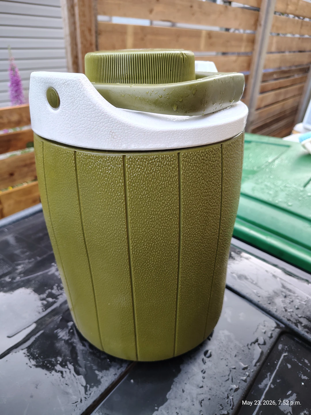 Vintage Coleman 2 Gallon Insulated Water 💦 Cooler - photo 3