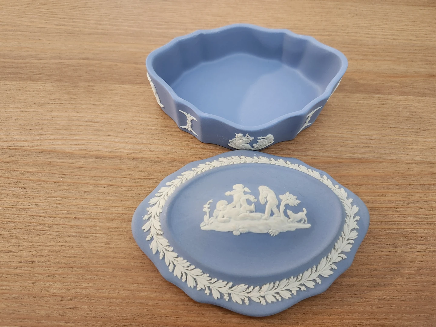 Wedgewood Jasperware Blue Heart Trinket Box - photo 2
