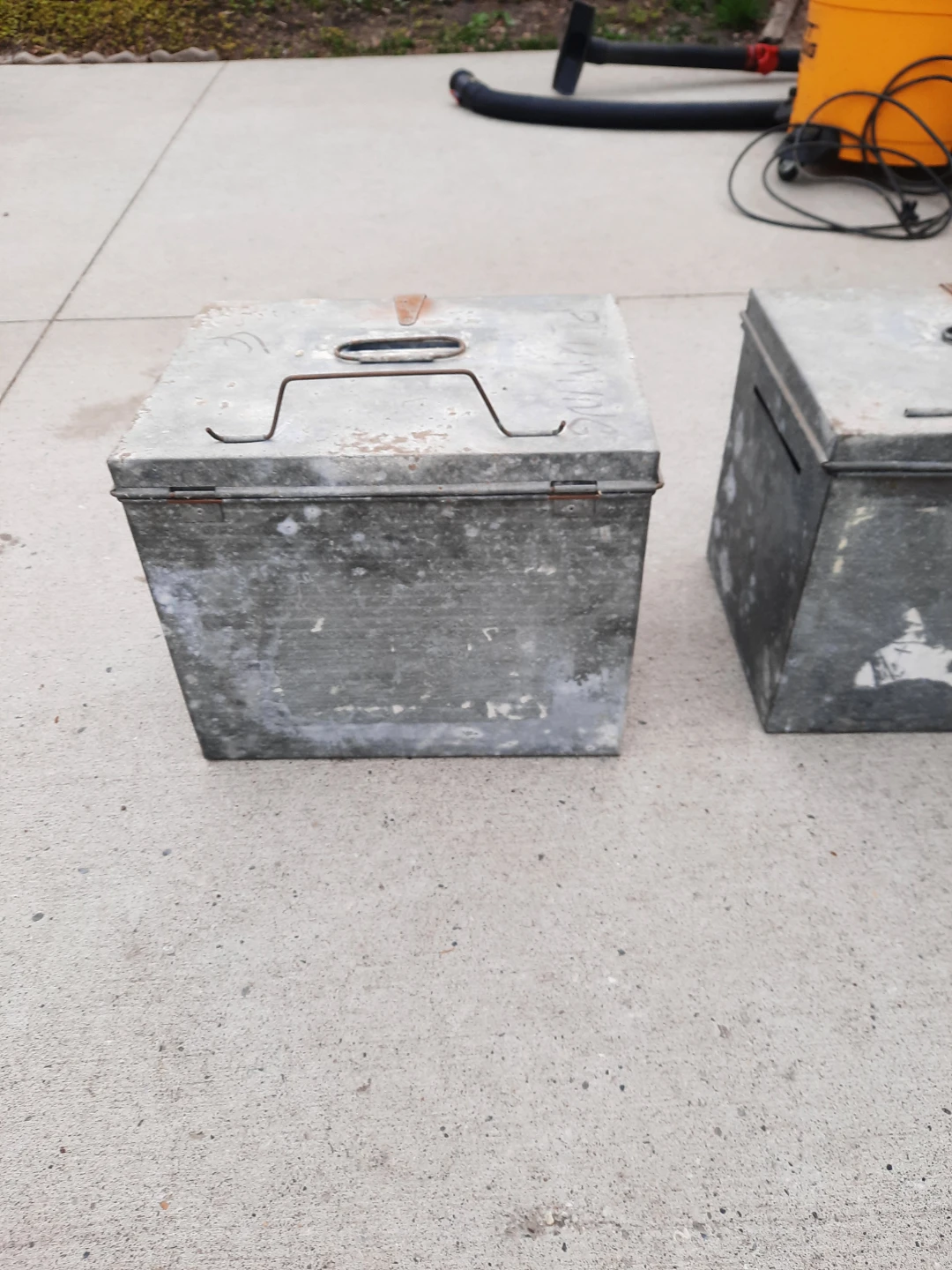 Set of 2 Vintage Metal Storage Boxes - photo 5