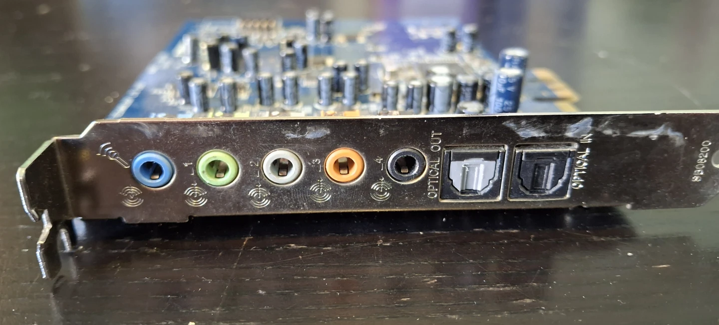 Creative SB1040 sound card - photo 3