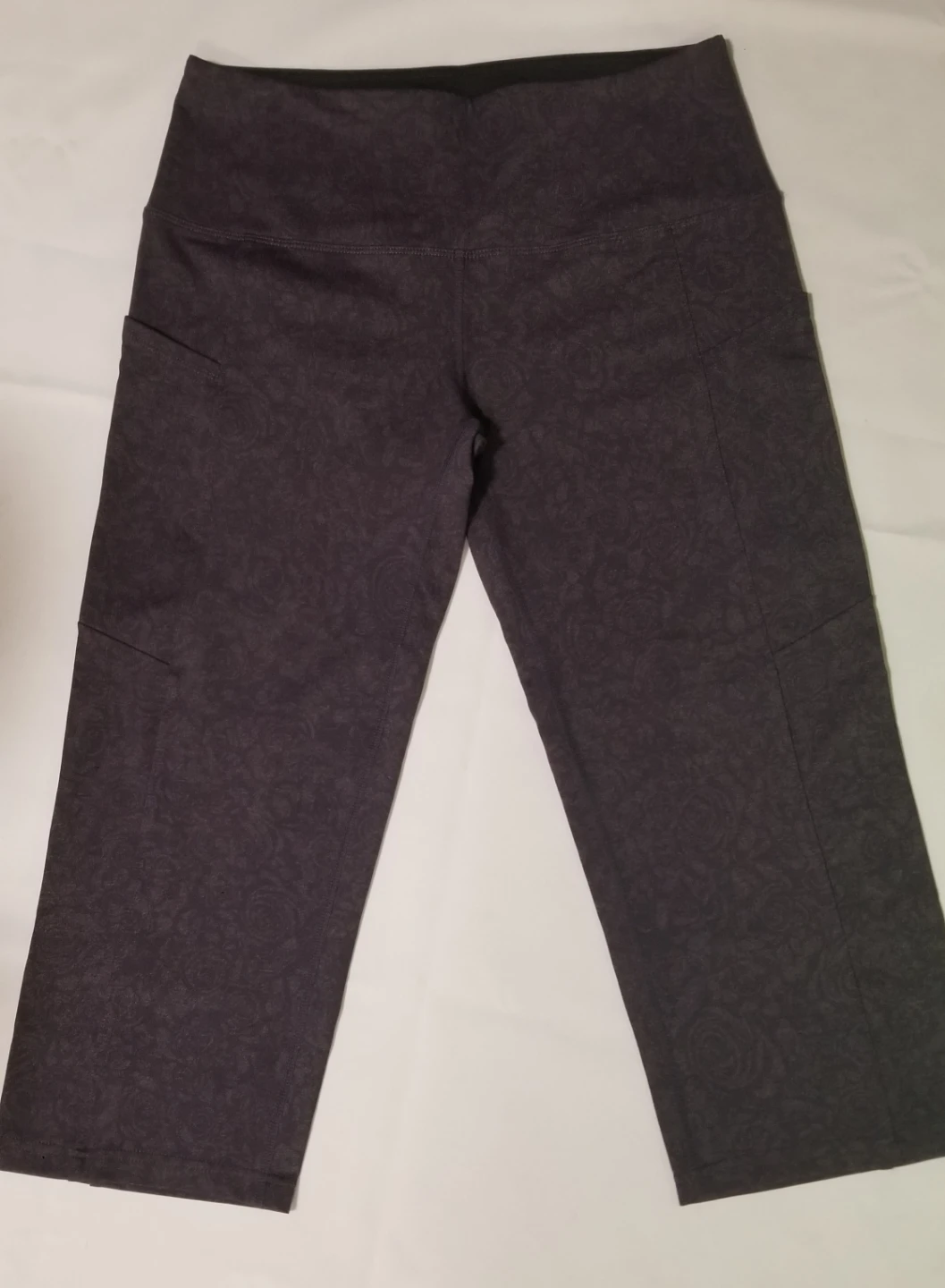 Brand new Kirkland Signature Ladies Active Leggings - photo 2