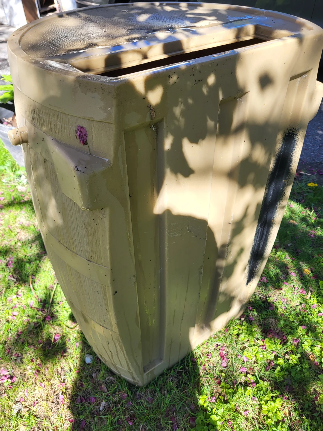 Home Gardener Water Barrel- Needs TLC - photo 3