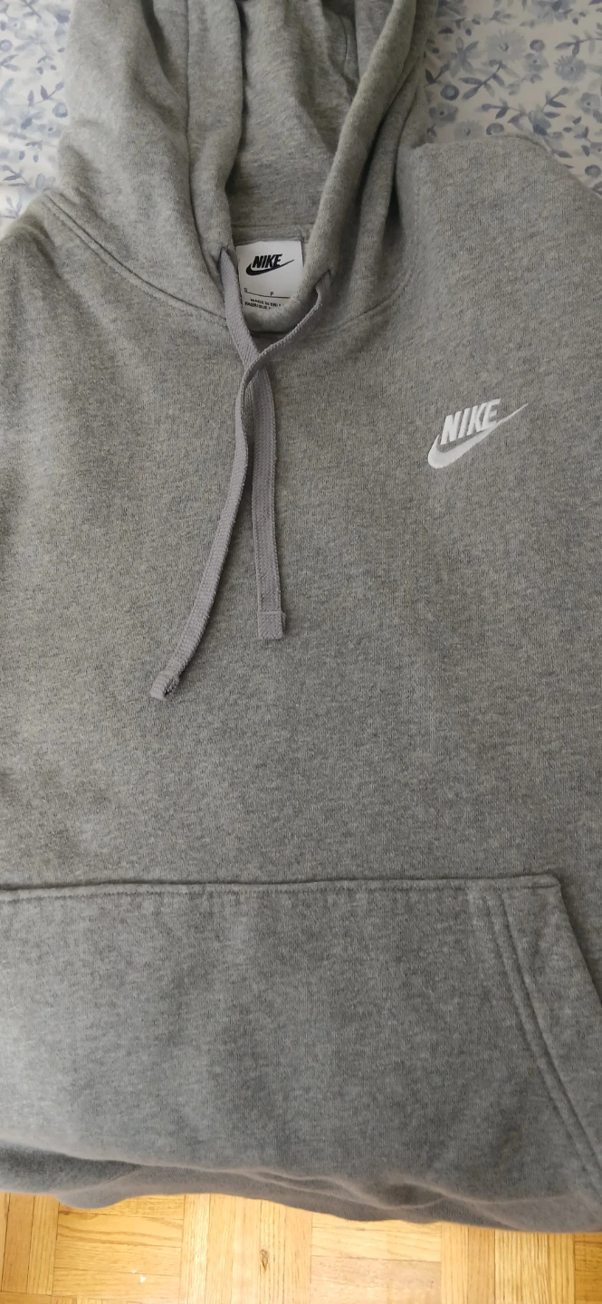 Classic Nike Grey Hoodie