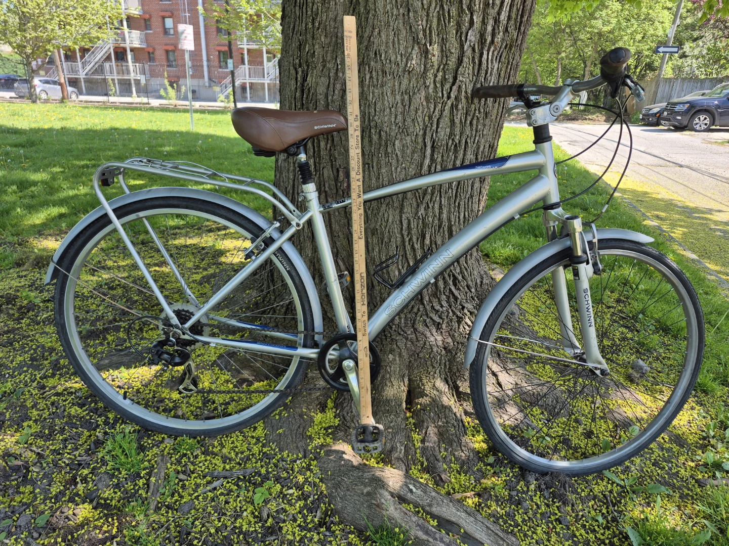 Schwinn Network Hybrid Bike 18" frame