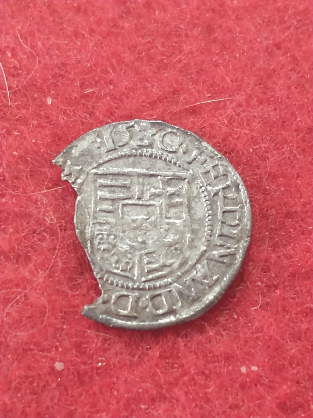 Rare 1530 Kingdom of Hungary Ferdinand I medieval silver denar - photo 2