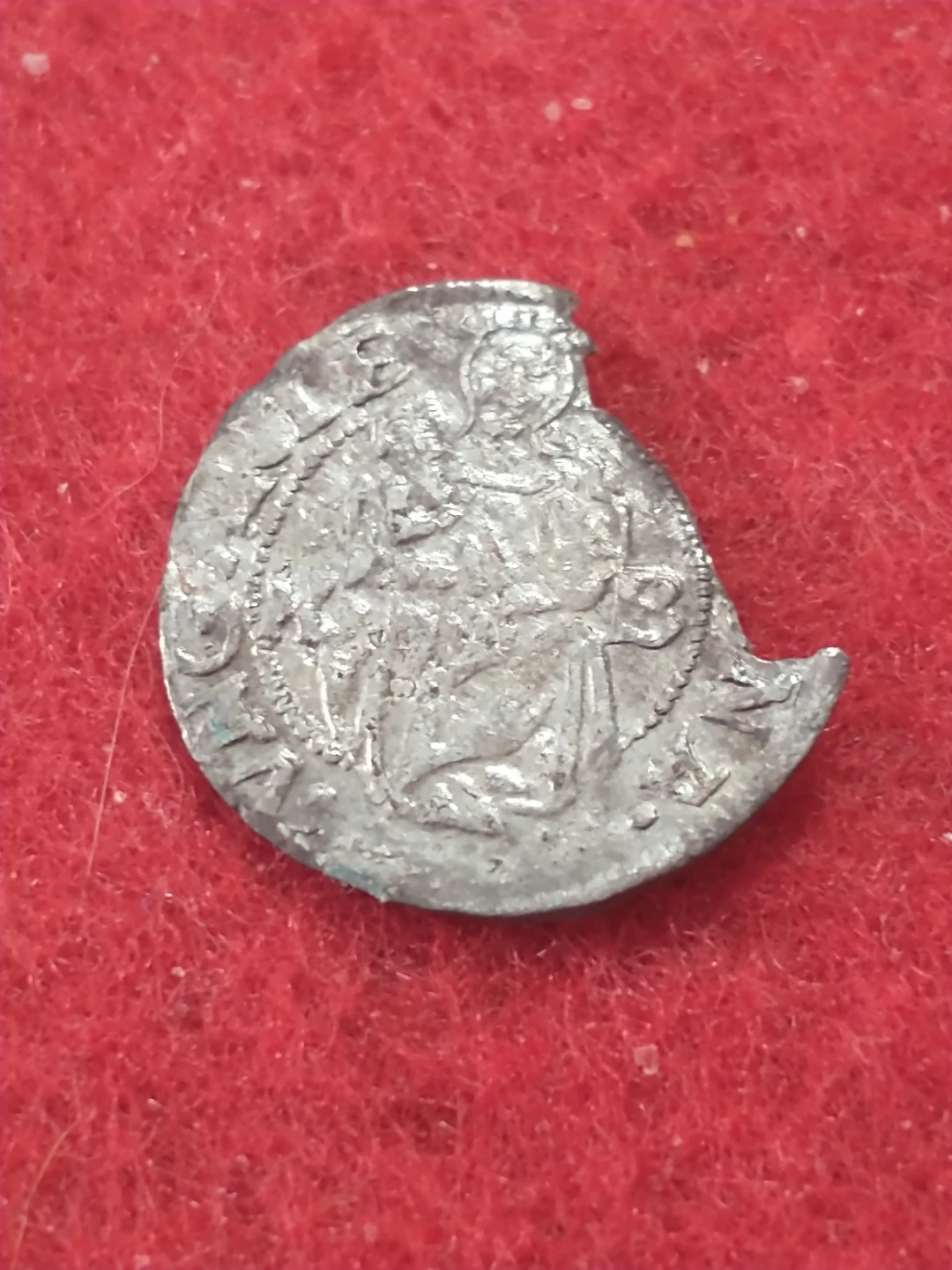 Rare 1530 Kingdom of Hungary Ferdinand I medieval silver denar - photo 4