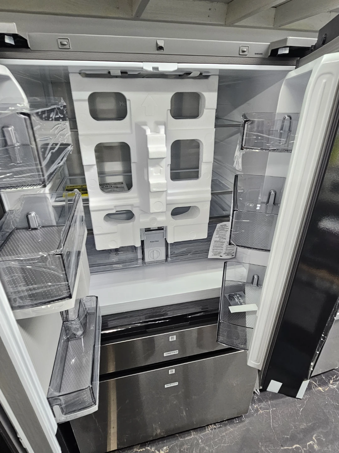 New Samsung Bespoke 36in Stainless steel refrigerator - photo 2