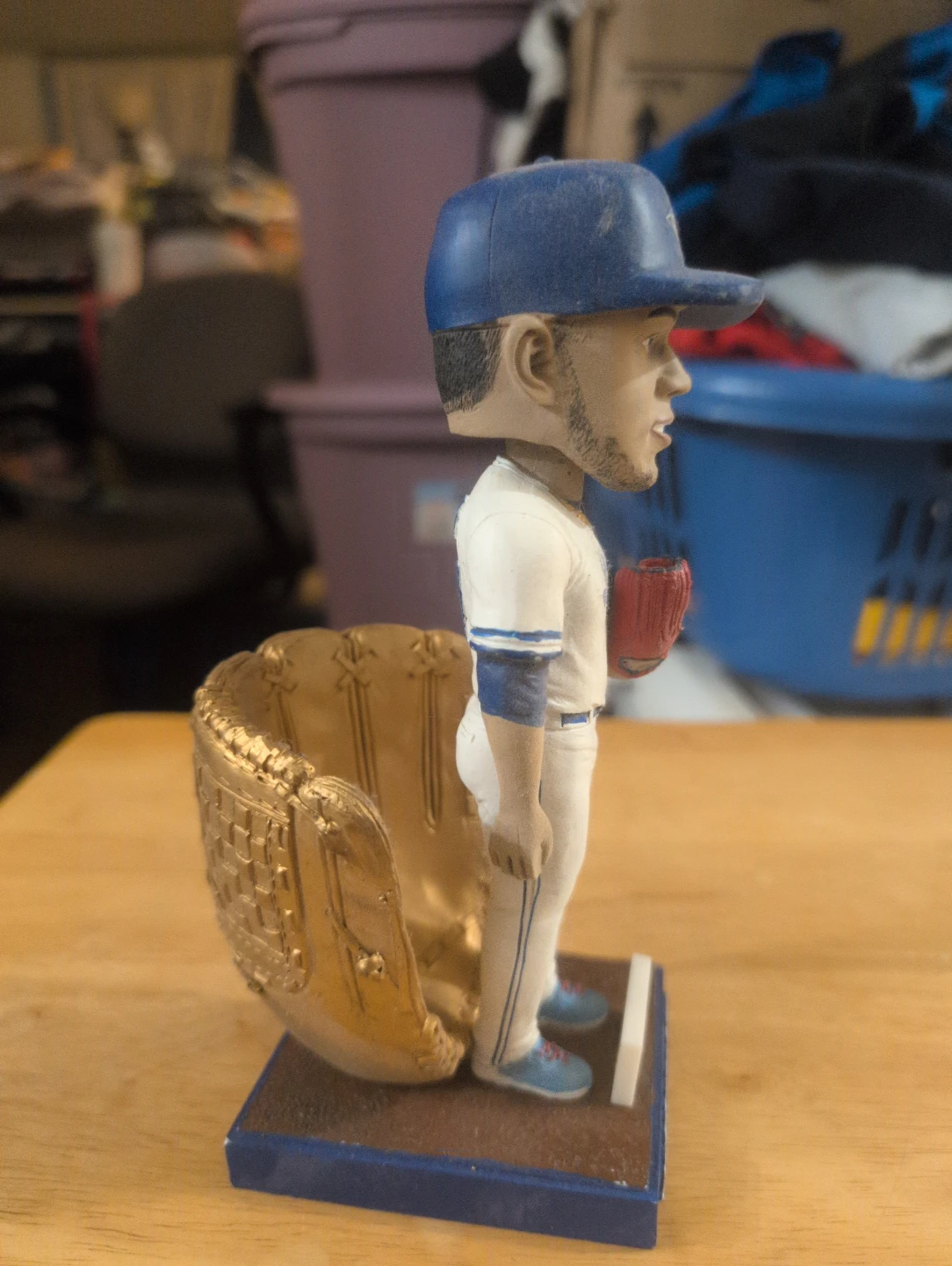 Jose Berrios Toronto Blue Jays Gold Glove Bobblehead - photo 4