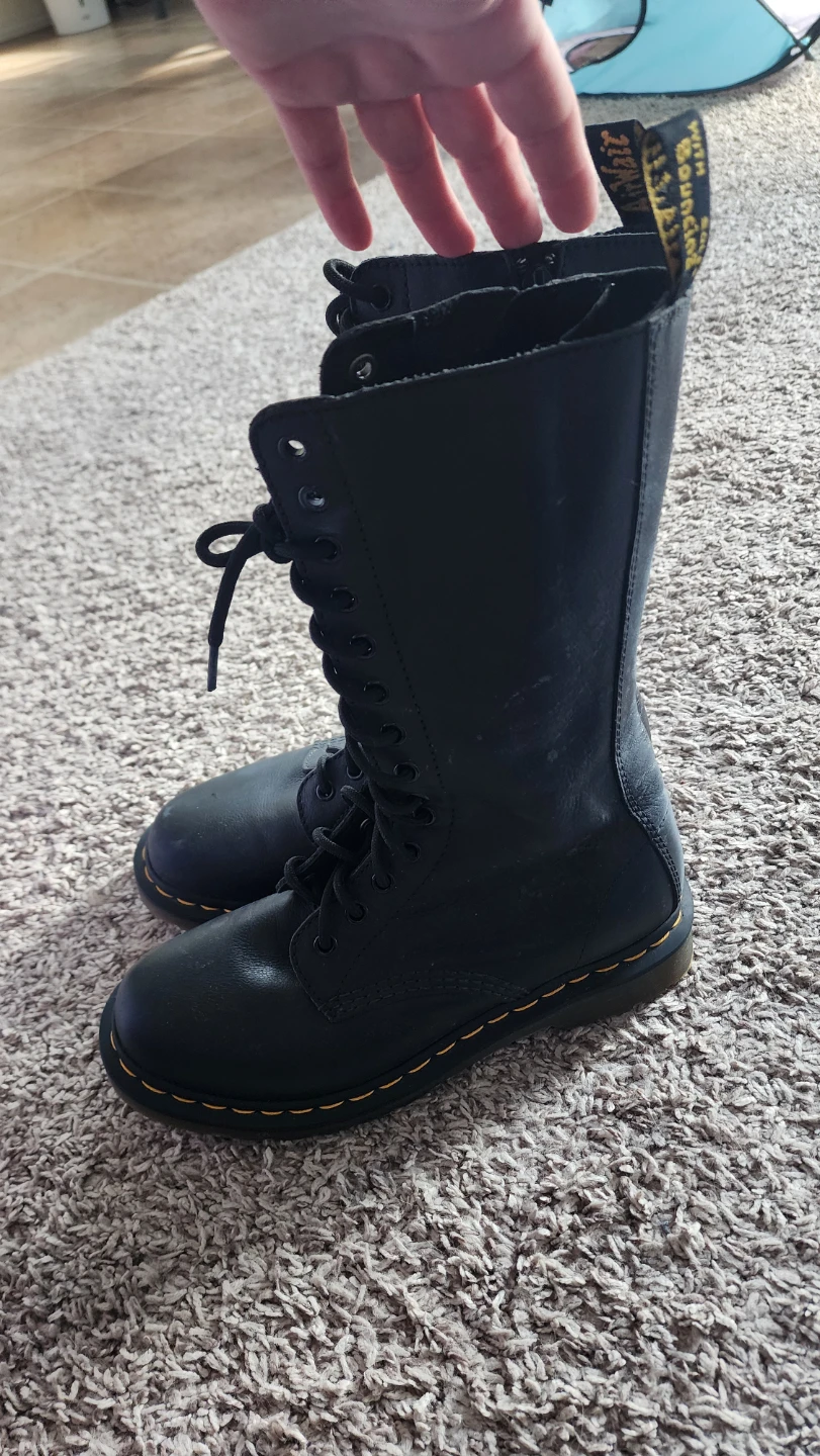 Dr. Martens Black Leather 14-Eye Boots Size 6 UK / 8 US - photo 3