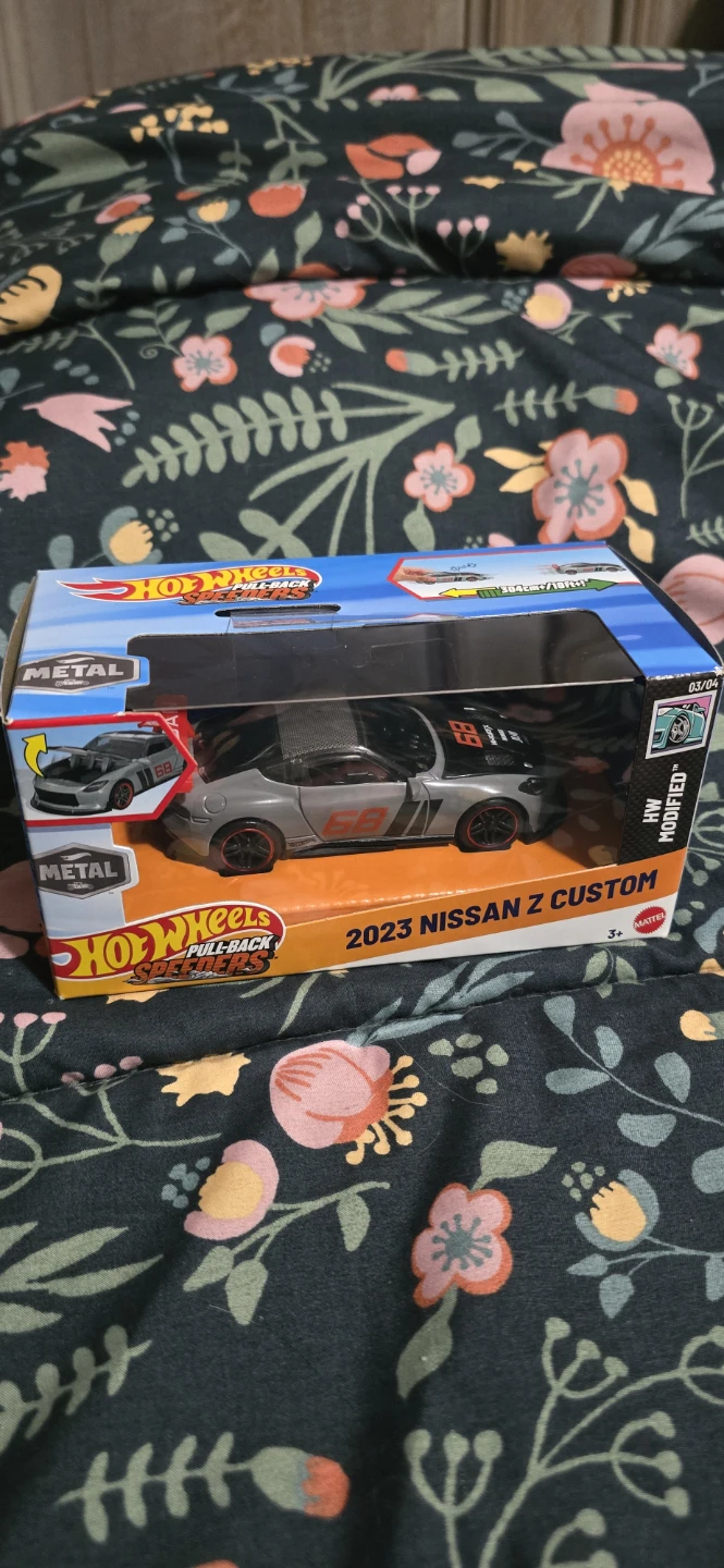 Hot Wheels 2023 Nissan Z Custom
