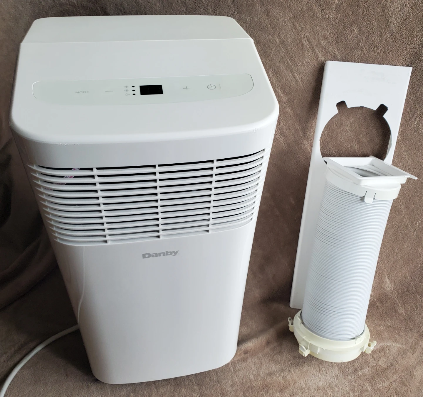 Danby 6,000 BTU Portable Air Conditioner - CLEANED!