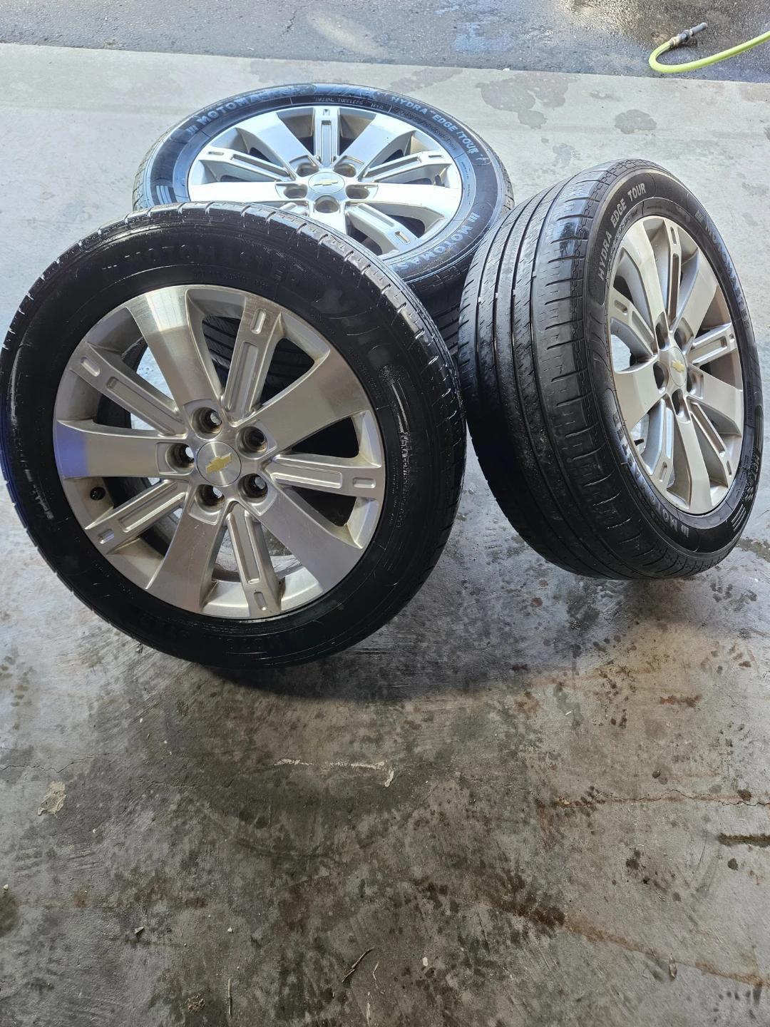 Set of 4 Chevrolet Altimax RT43 Tires with Rims - photo 2
