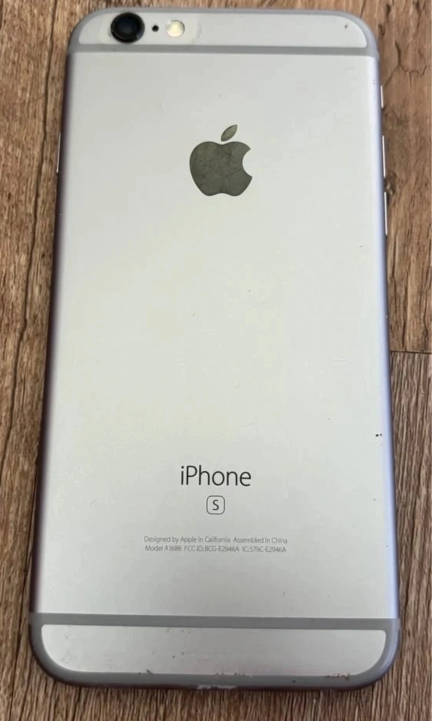 Apple iPhone 6s - photo 3