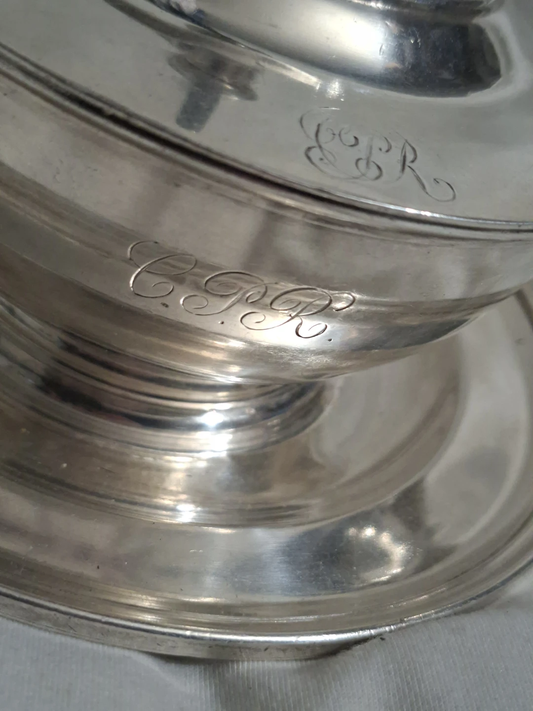 C.P.R Elkington  Soup Tureen with Lid and attached Saucer - photo 2