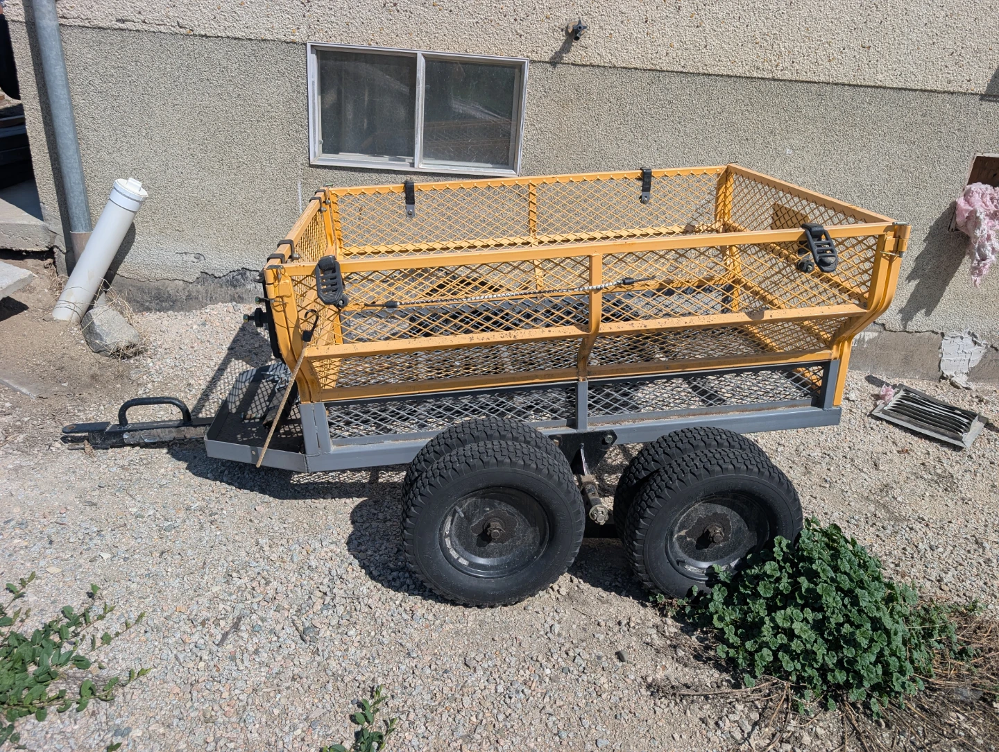 GORILLA CARTS 1,600 lb