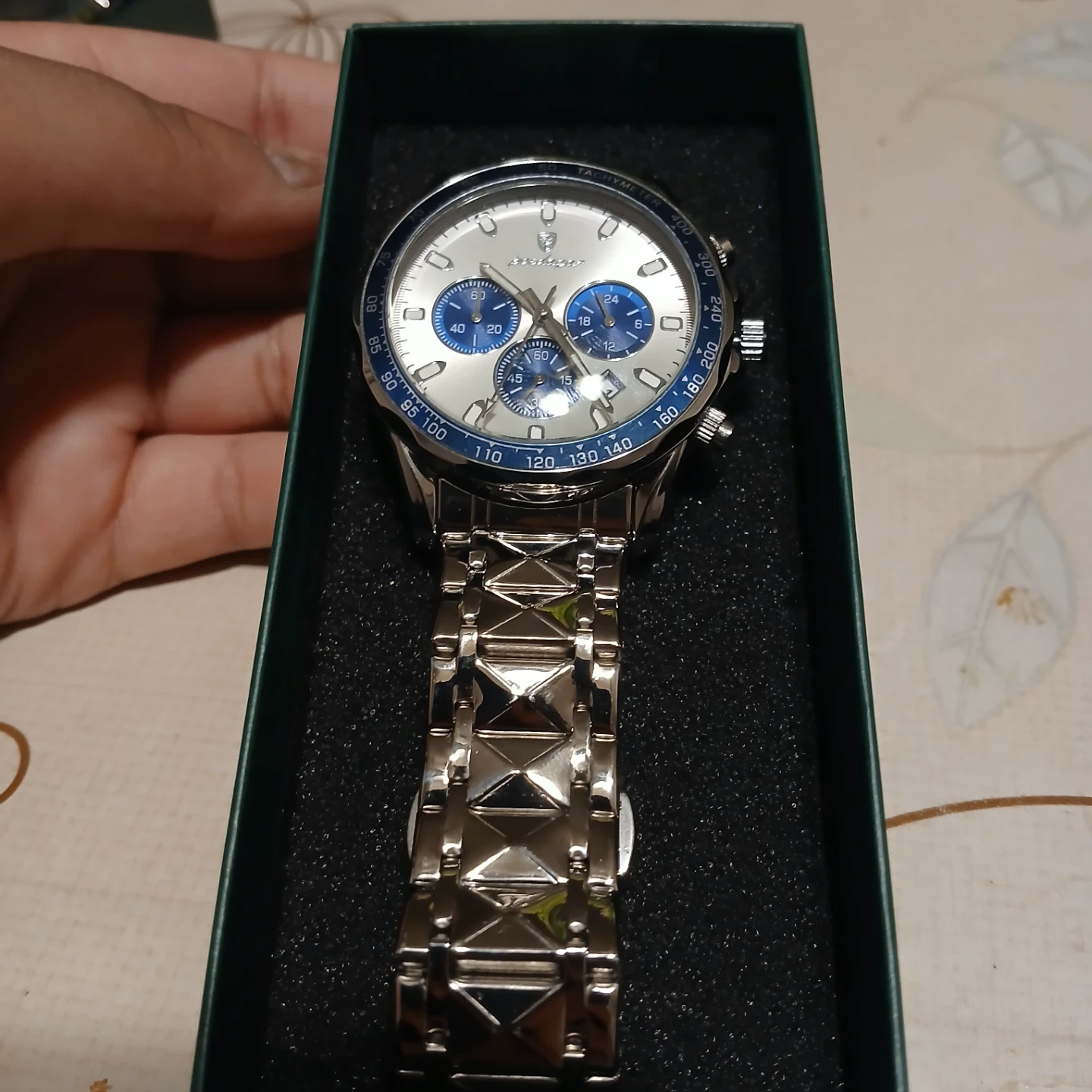 Lucky fours Men's Quartz Watch with Box - photo 3
