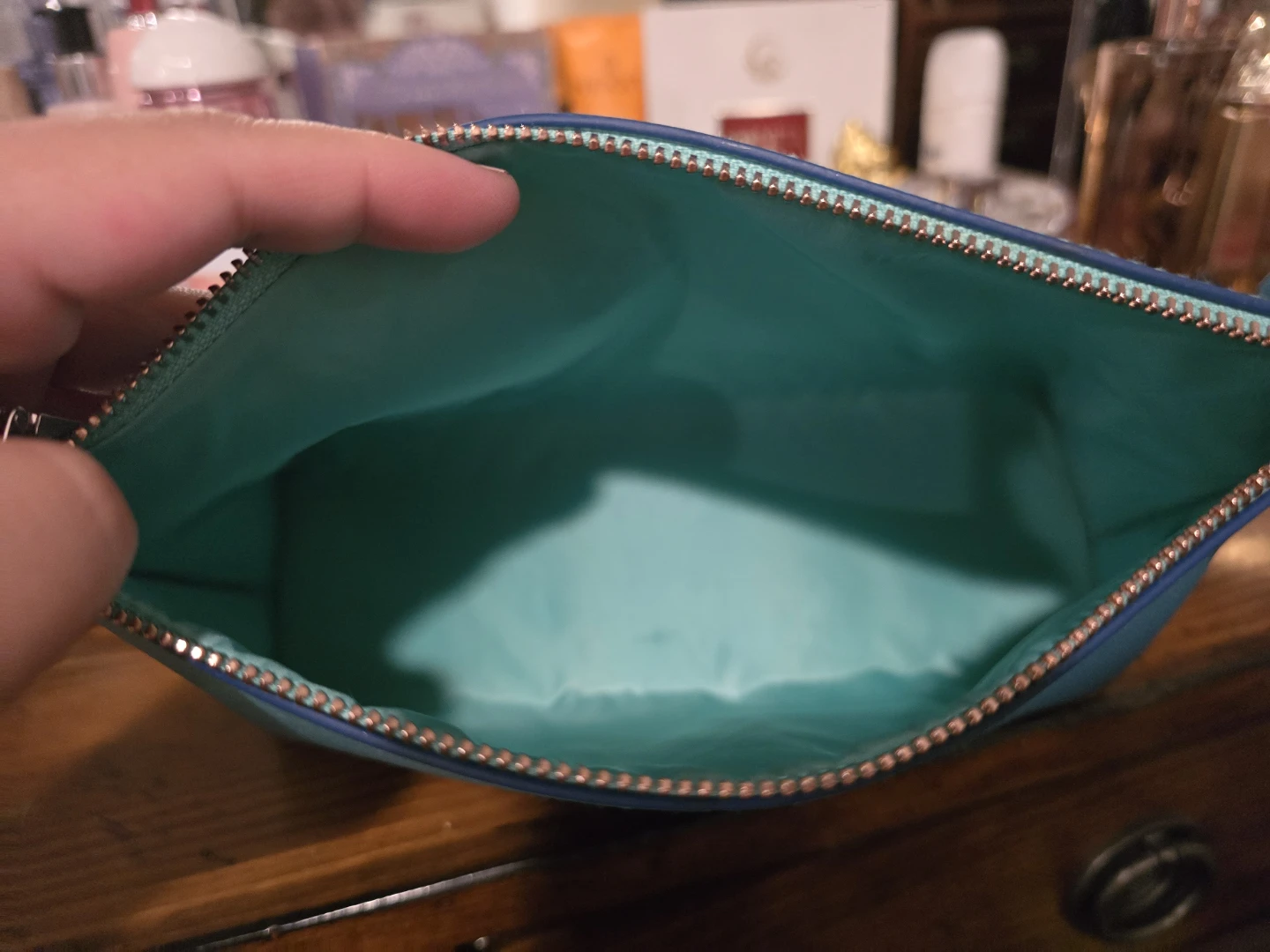 La Mer Cosmetic Bag - photo 3