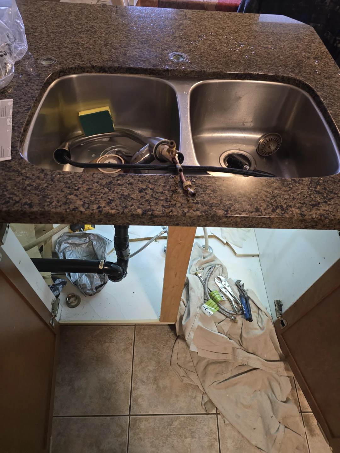 Plumbing- Kitchen/Bathroom Faucets with installation - photo 4