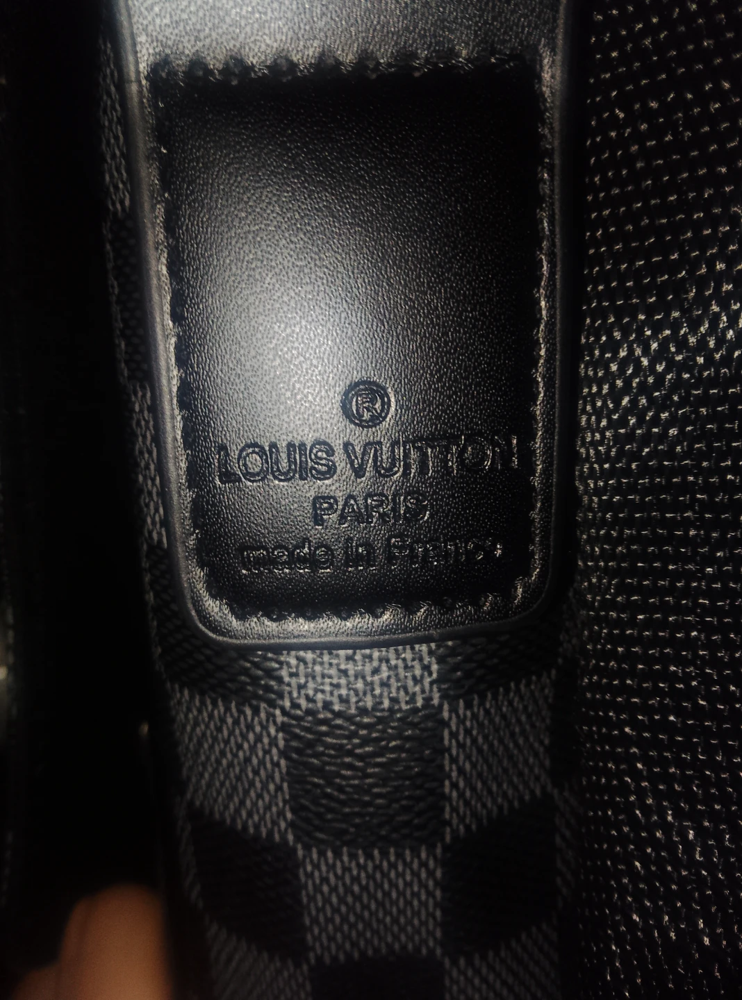 Louis Vuitton Damier Ebene Messenger Bag - photo 3