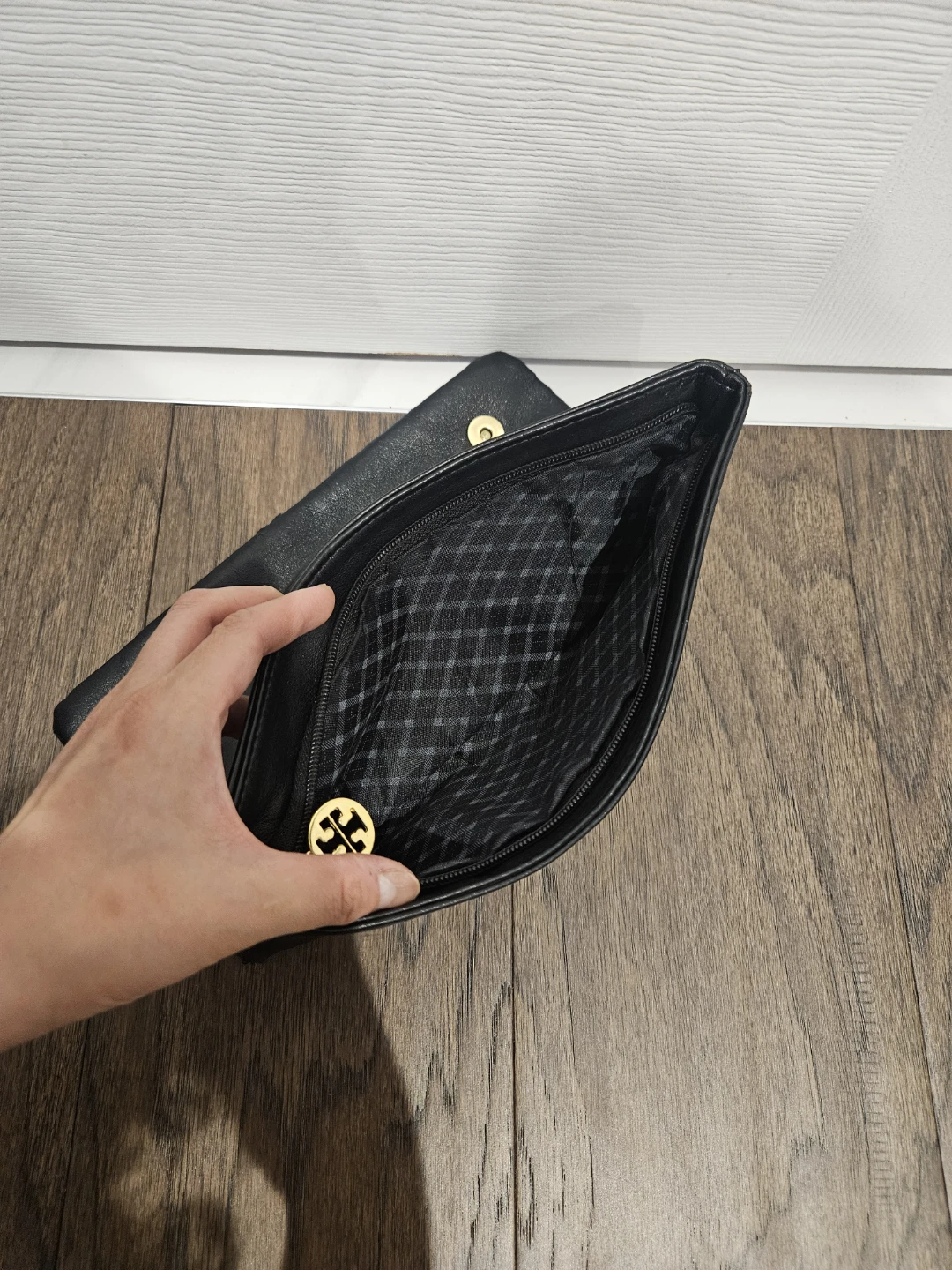 Tory Burch Black Leather Clutch - photo 4