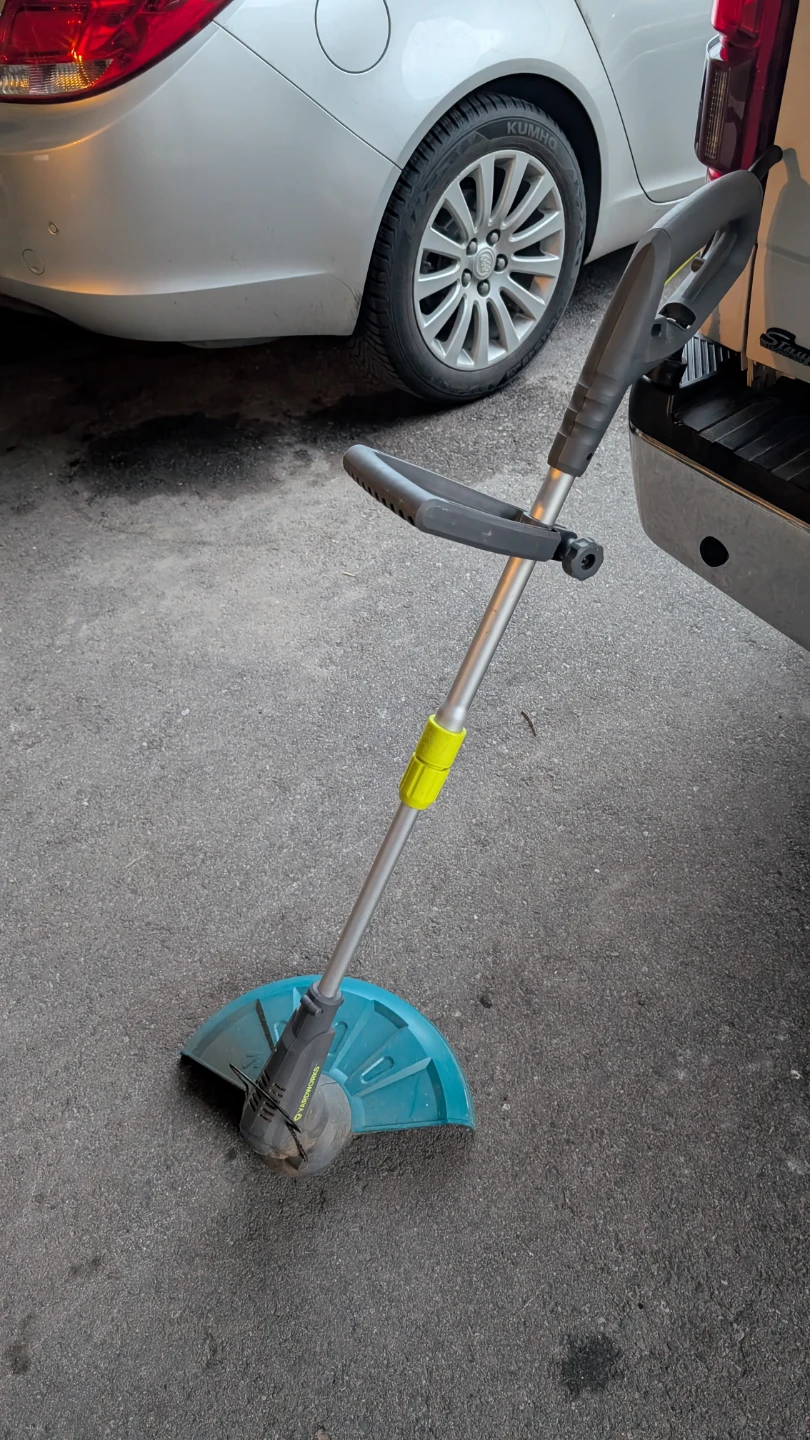 Yardworks Electric String Trimmer - photo 3