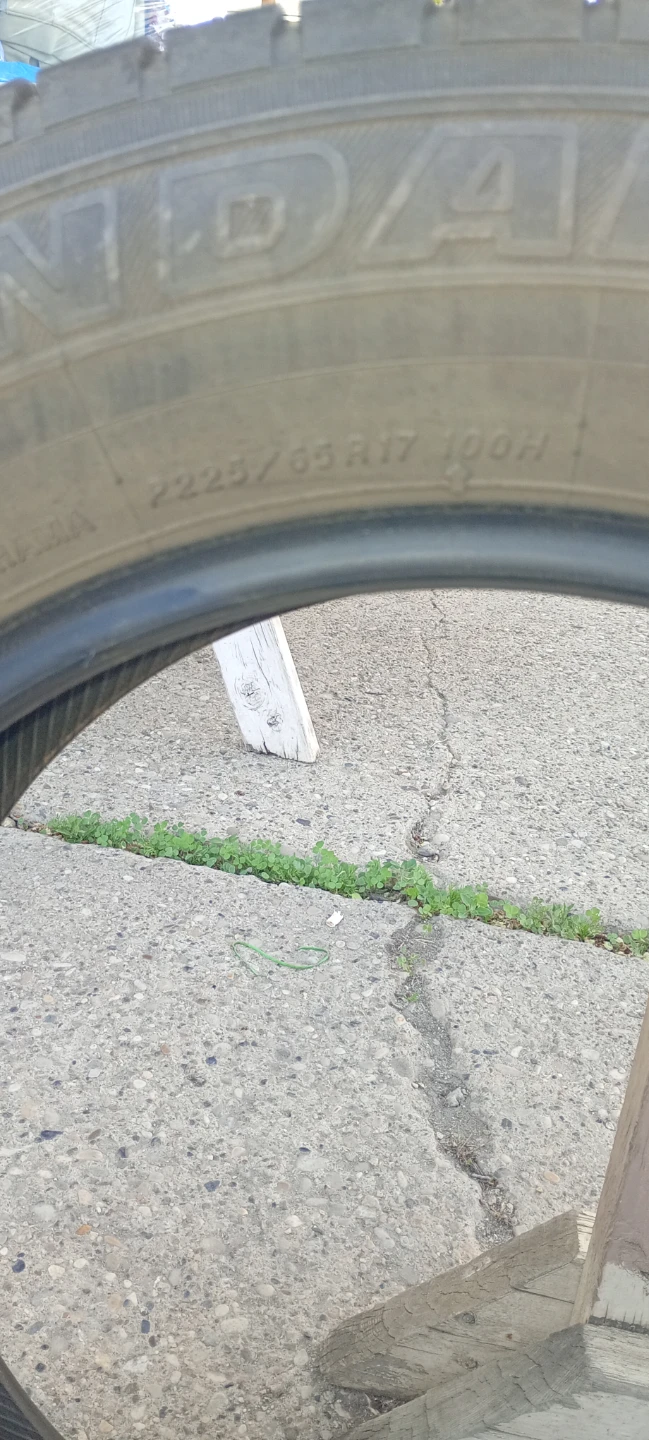 Goodyear Assurance All-Season Tires (2 tires) - 225/65R17 - photo 4