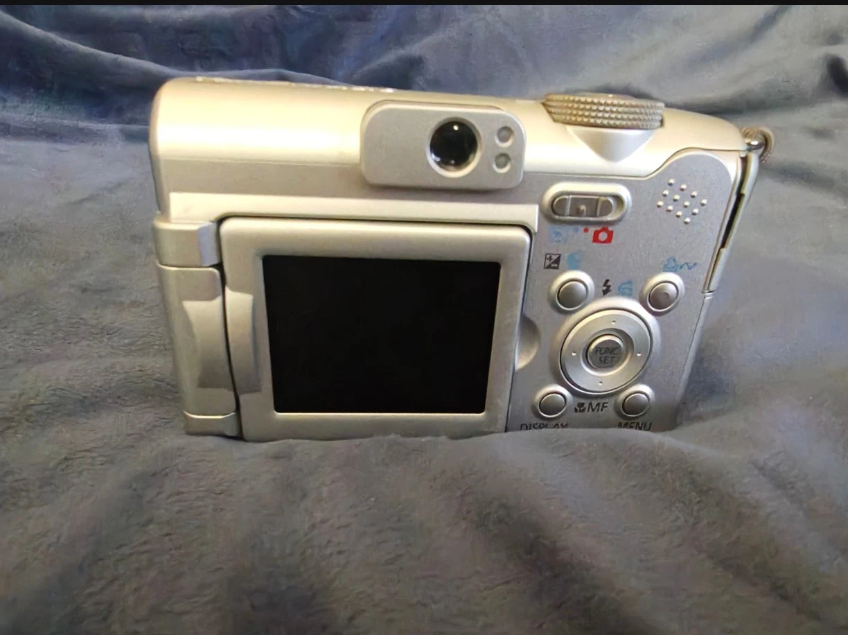 Canon PowerShot A610 Digital Camera - photo 4