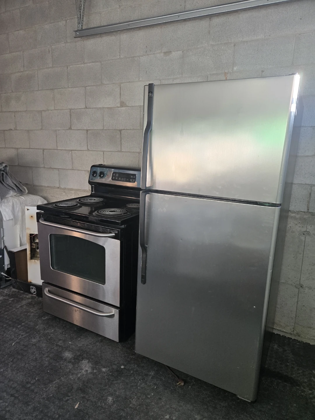 GE  STAINLESS KITCHEN appliaces