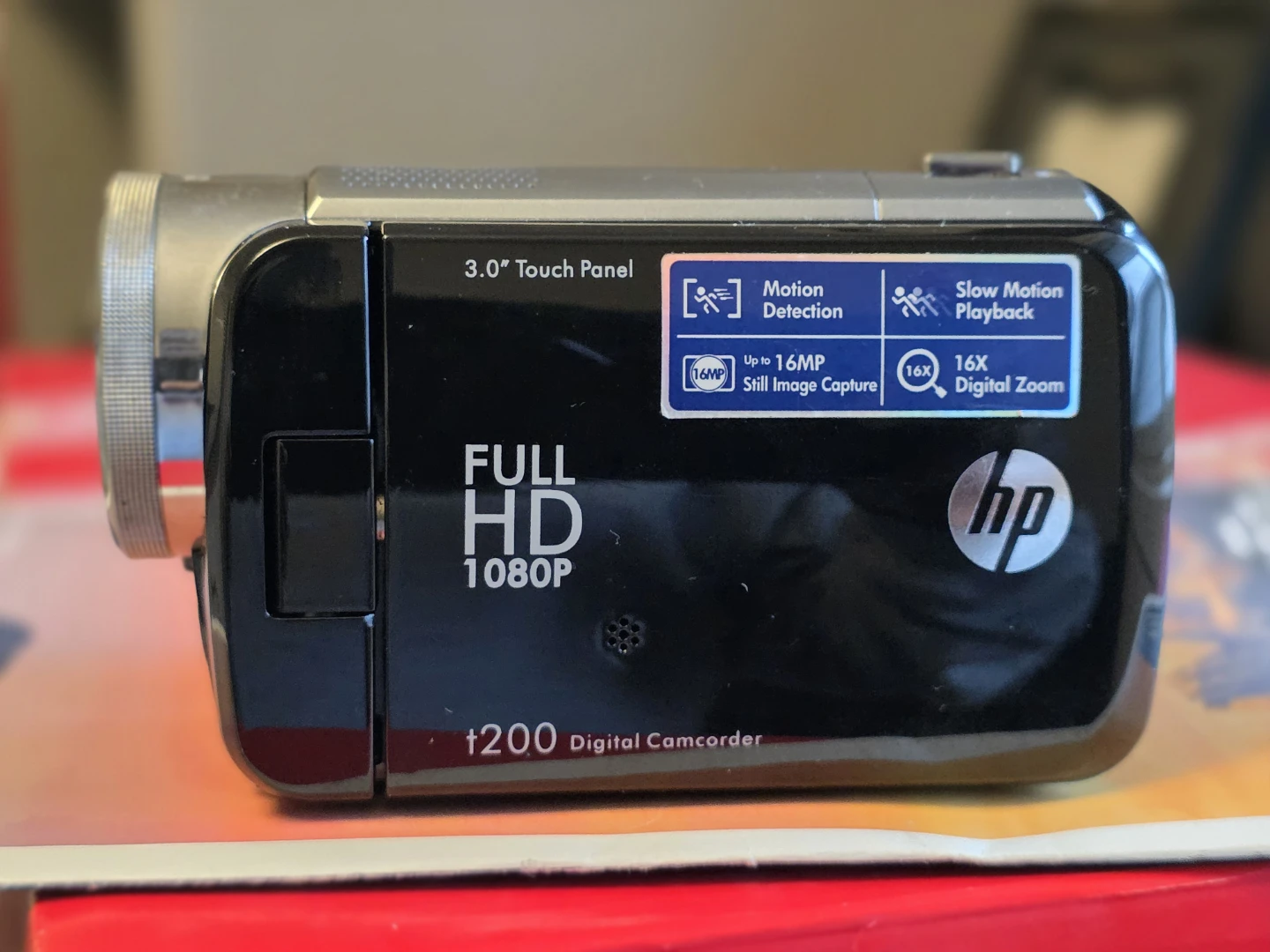 HP t200 Full HD 1080p Digital Camcorder - photo 3