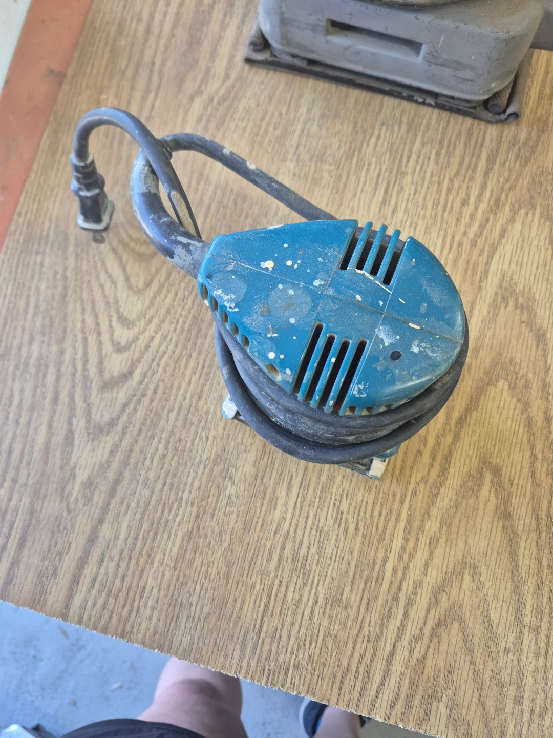 Makita Orbital Sander - photo 2