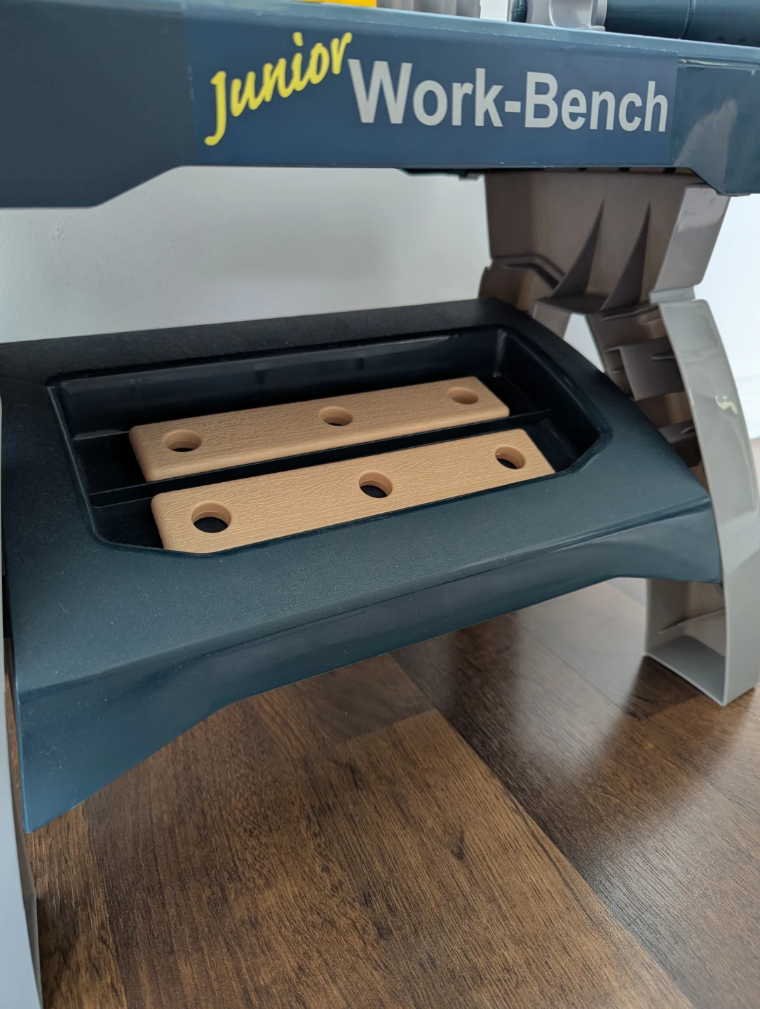 Bosch Junior Workbench for Kids - photo 2