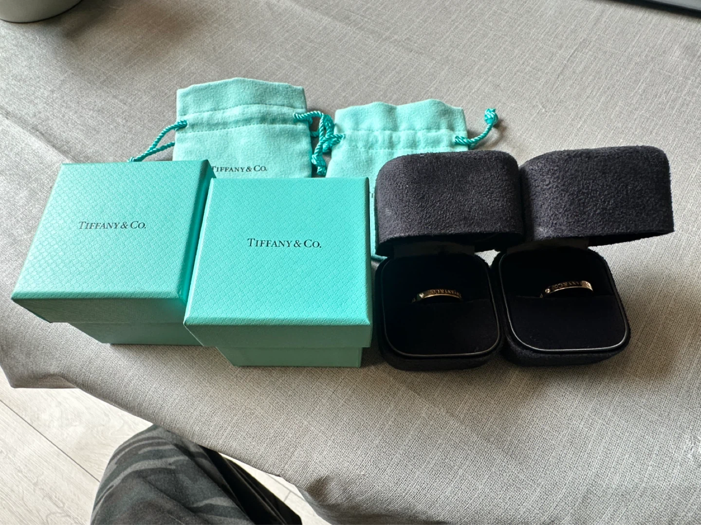 TIFFANY & CO 18K ROSE GOLD DIAMOND 4MM BAND COUPLE RING - photo 3