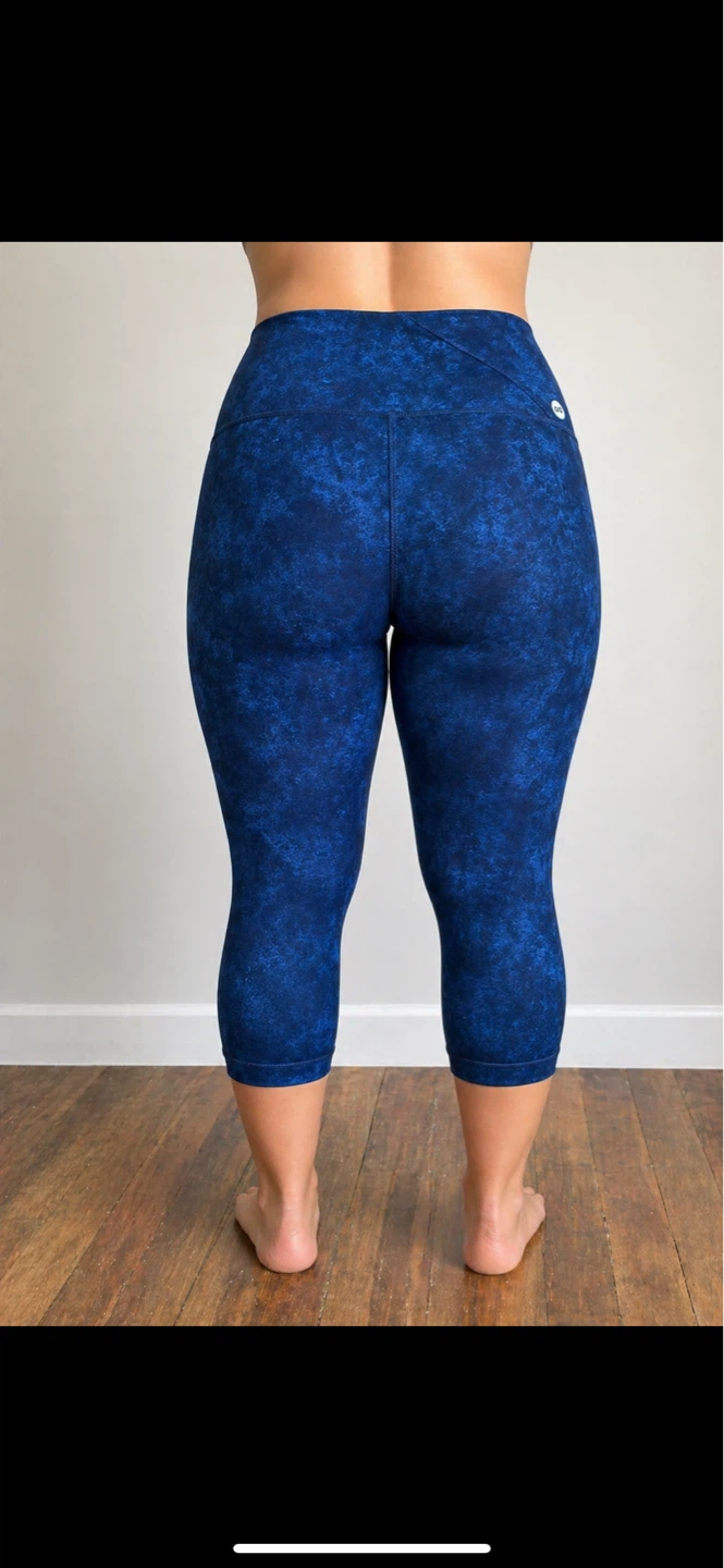dip Women's Size 1X Blue Marled Cropped Leggings