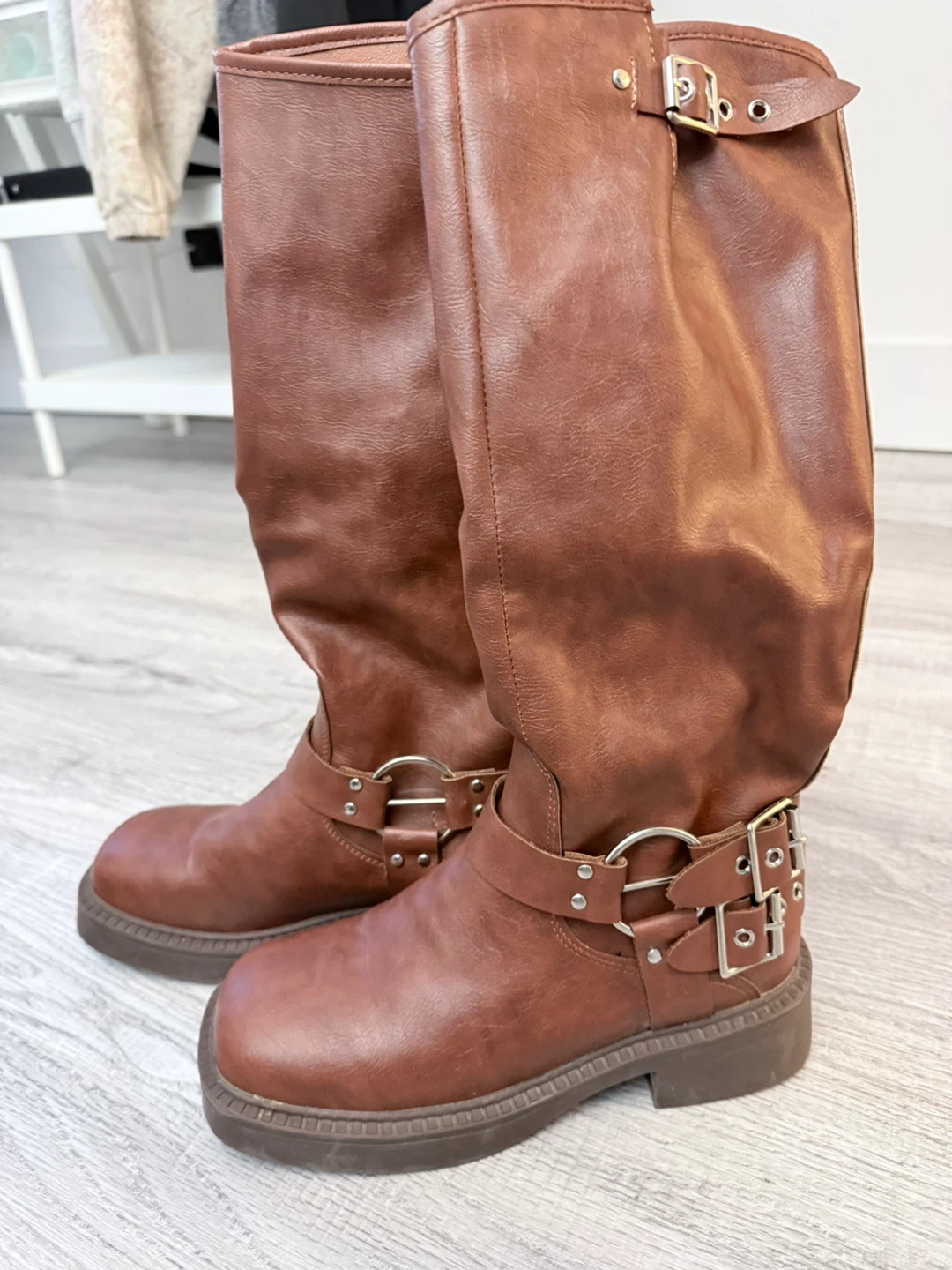 Vintage brown boots