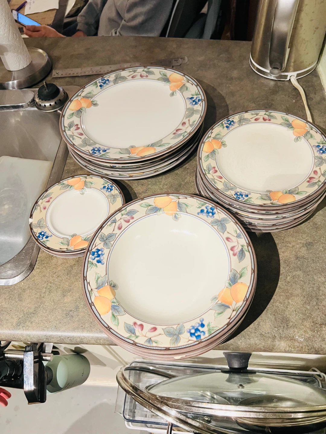 Mikasa Intaglio Garden Harvest Dinnerware Set