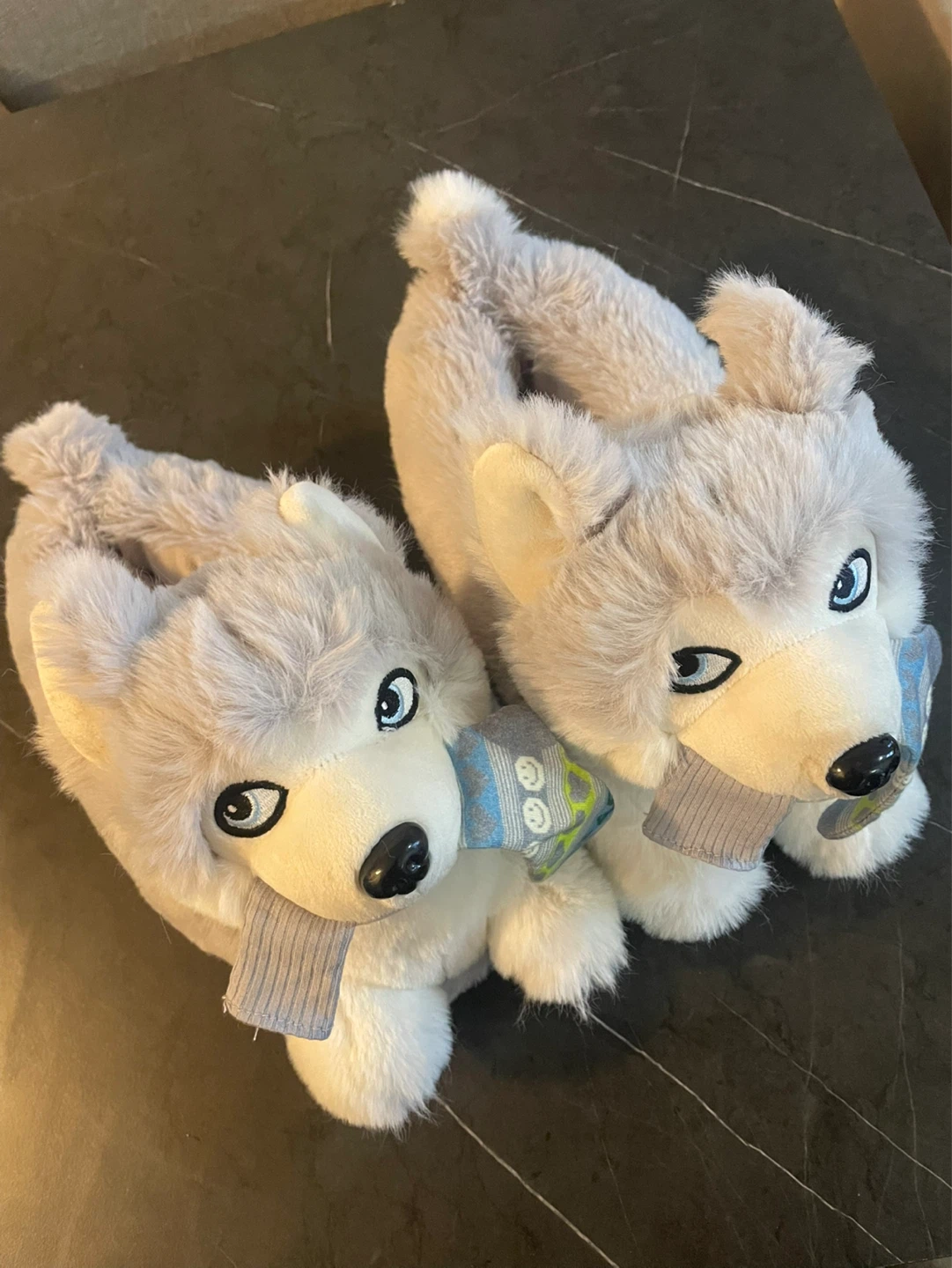 American Eagle Wolf Slippers with Scarves
