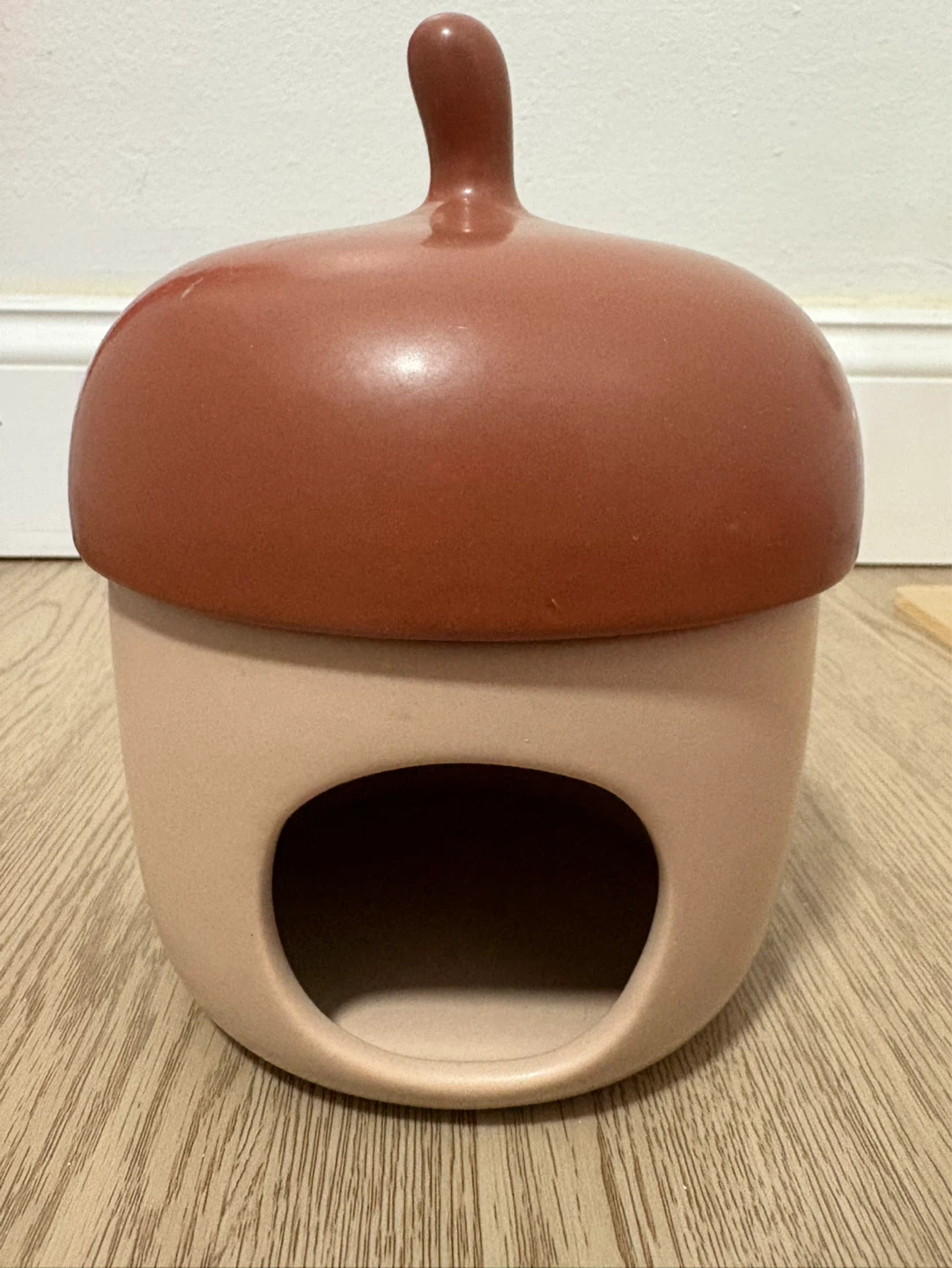 Ceramic Acorn Hamster Hideout (Cooling)