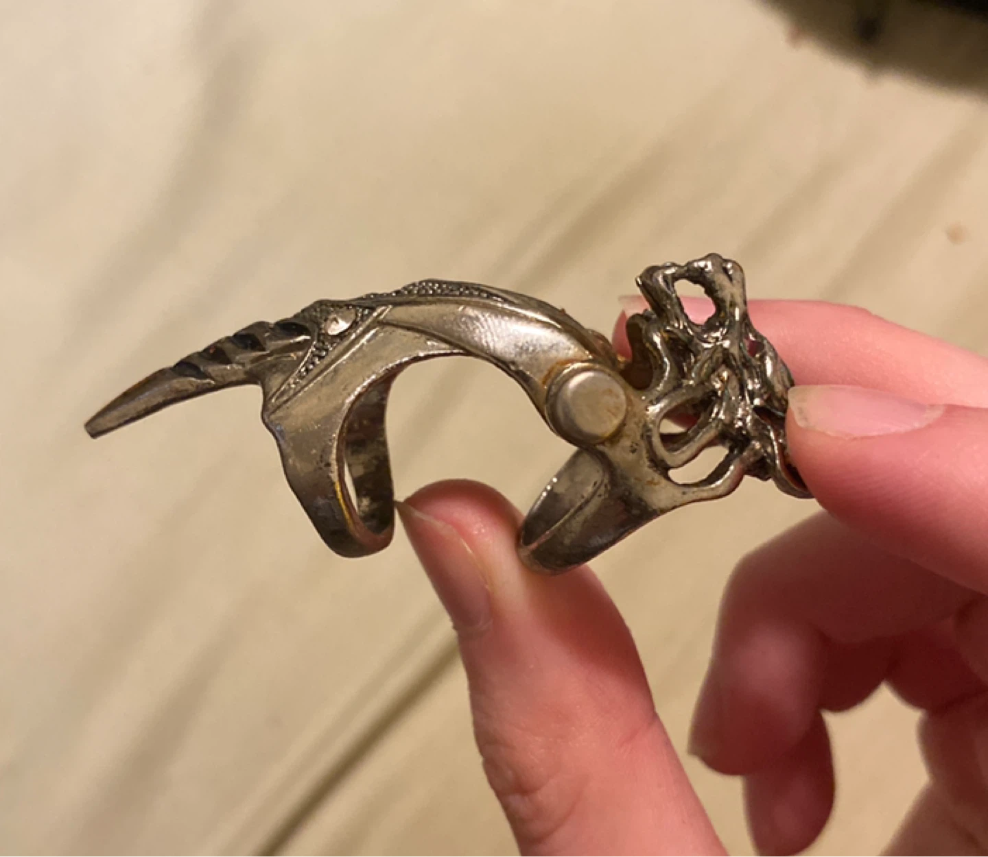 Silver-tone Wolf Claw Ring - photo 3