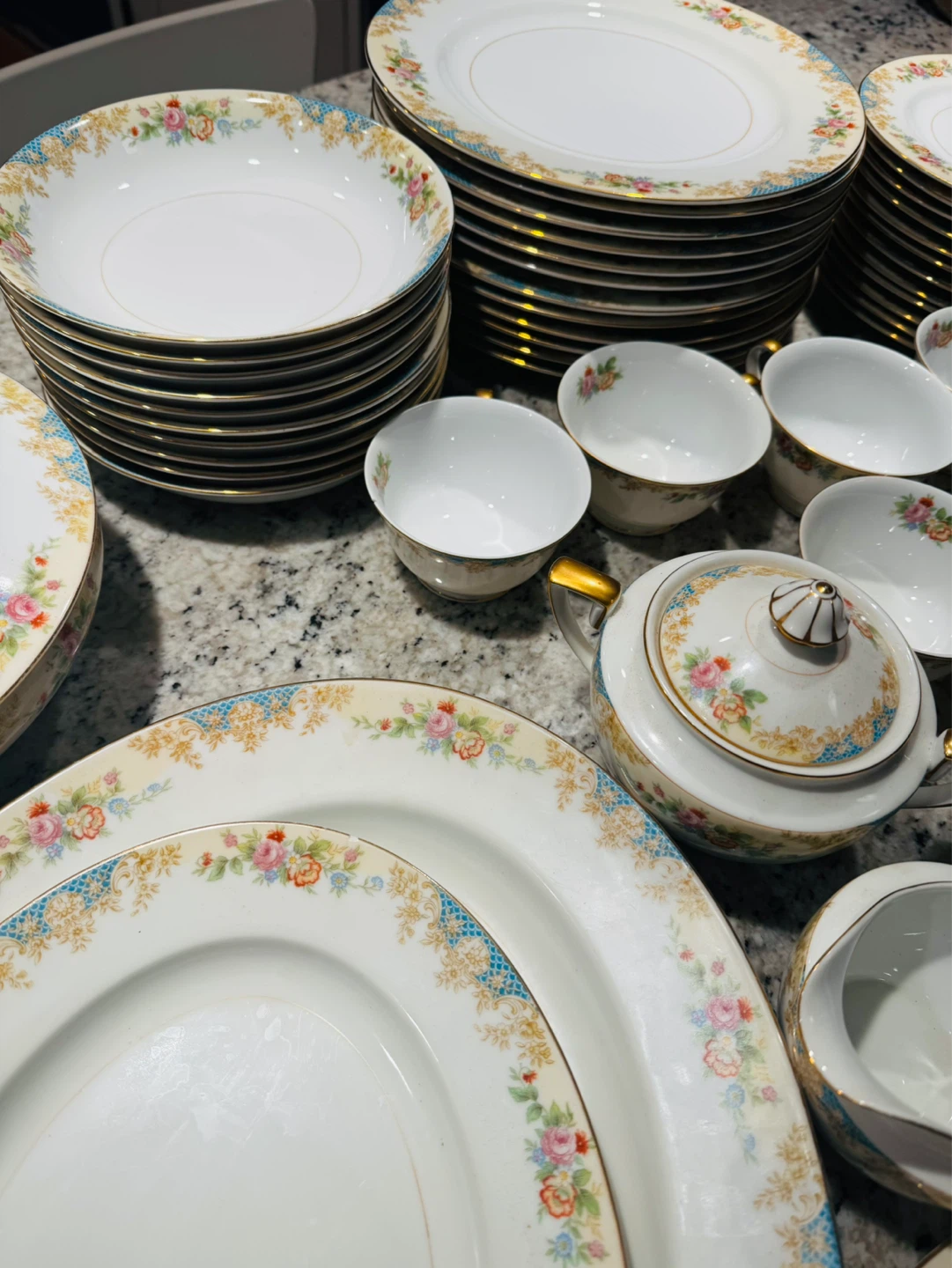 Vintage Floral Porcelain Dinnerware Set - photo 3