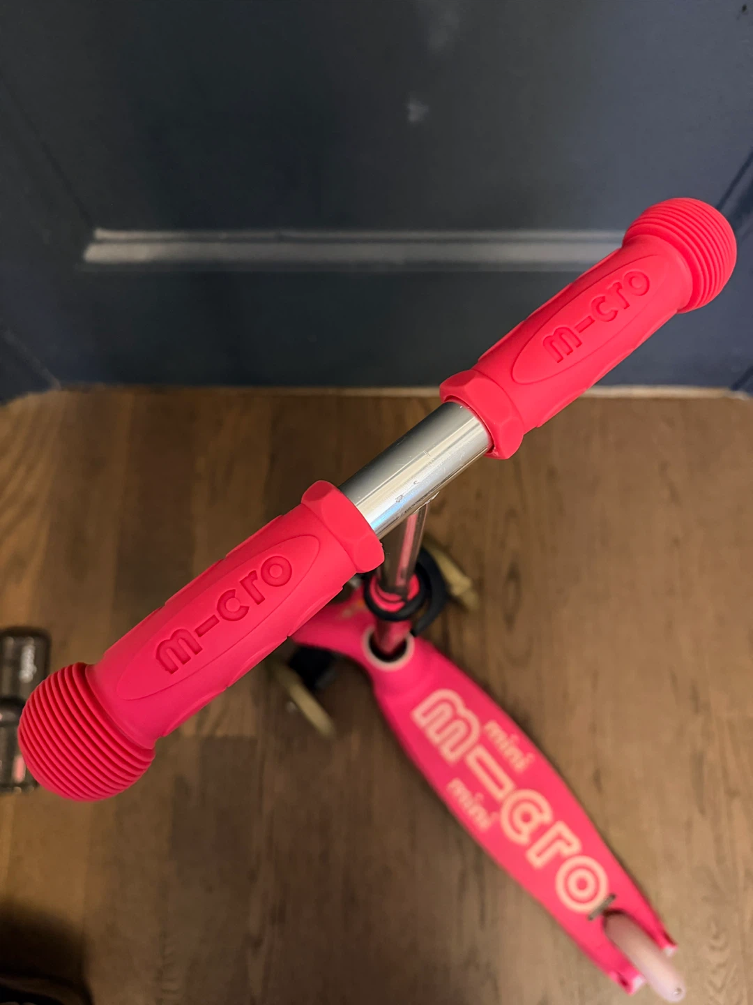 Micro Mini Deluxe Scooter - Pink - photo 3