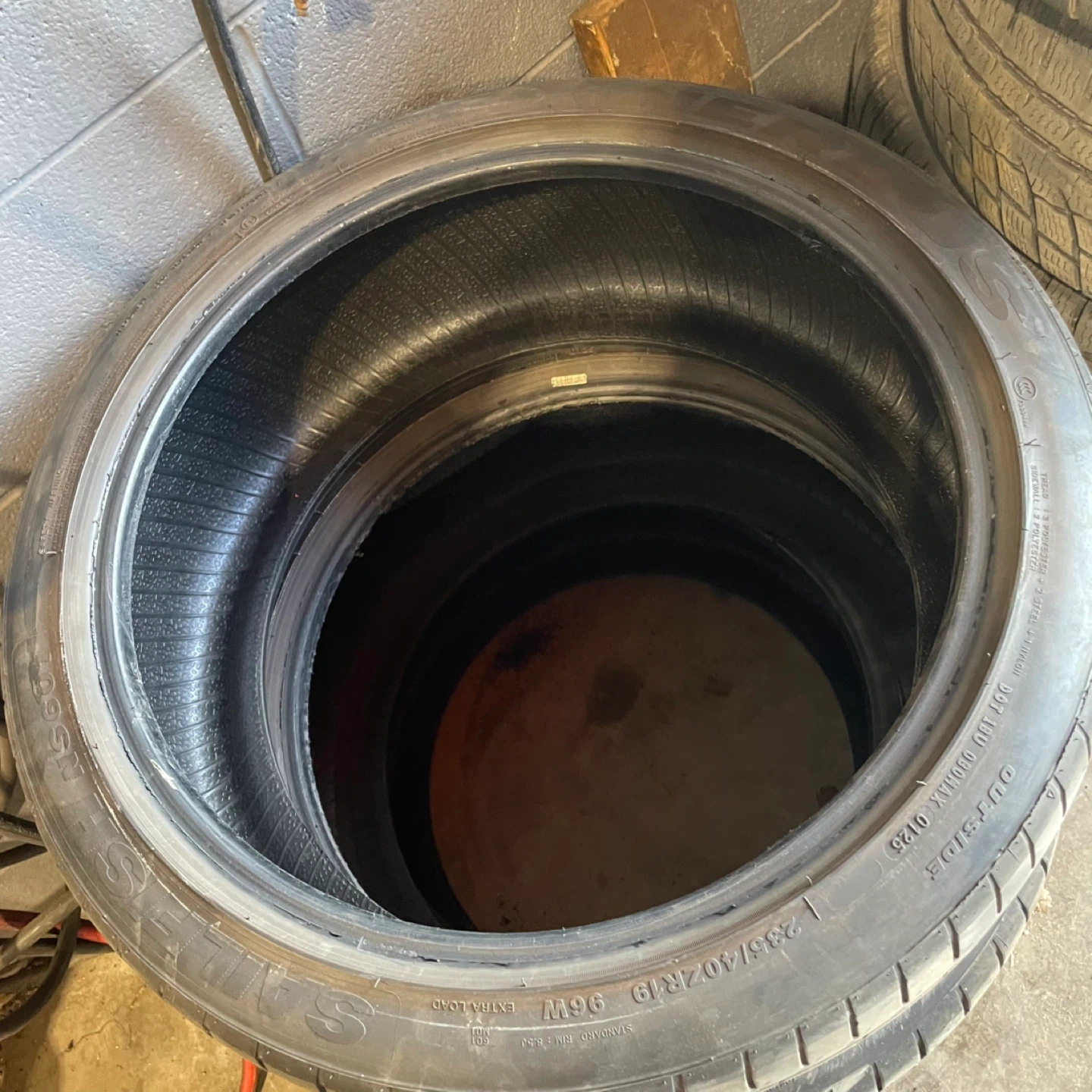 Set of 3 Tires 235/40ZR19 XL