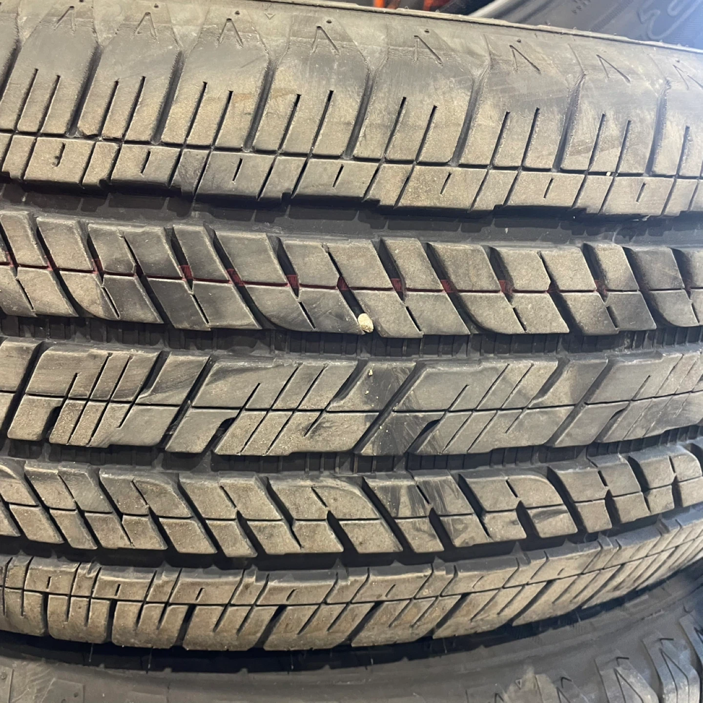 Set of 3 Tires 235/40ZR19 XL - photo 5