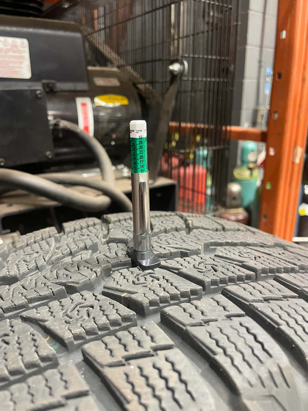 Set of 4 Winter tires whit rim 235 /55R-18