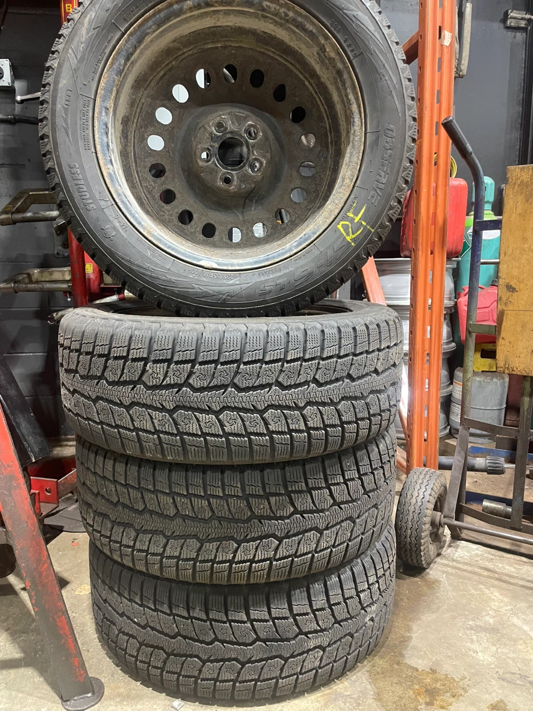Set of 4 Winter tires whit rim 235 /55R-18 - photo 2
