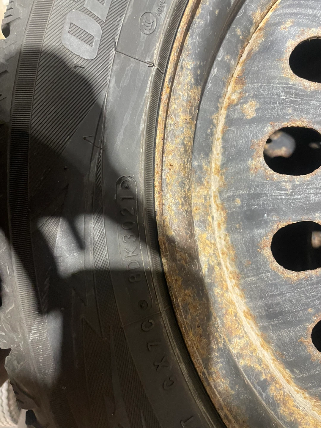 Set of 4 Winter tires whit rim 235 /55R-18 - photo 5