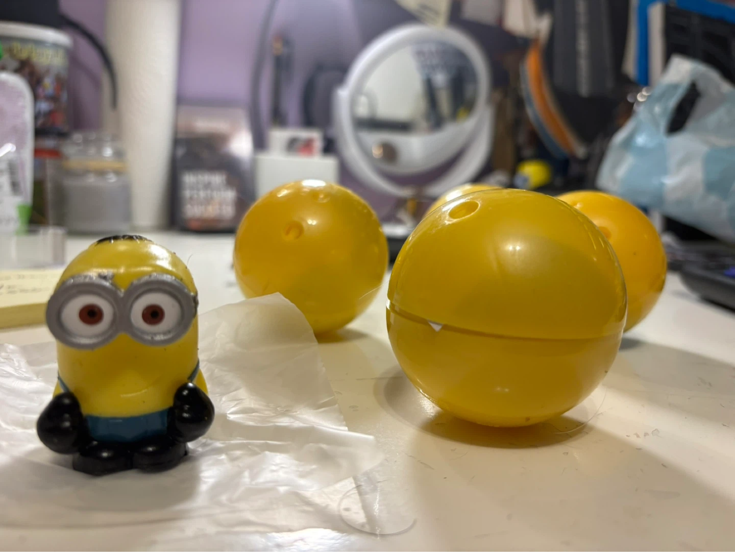 Minions Gashapon Capsule Toys Lot