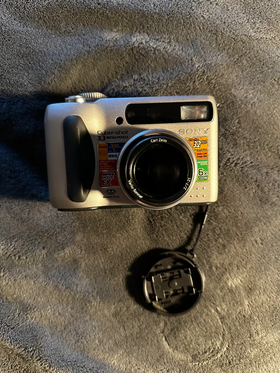 Sony Cyber-shot DSC-S75 Digital Camera