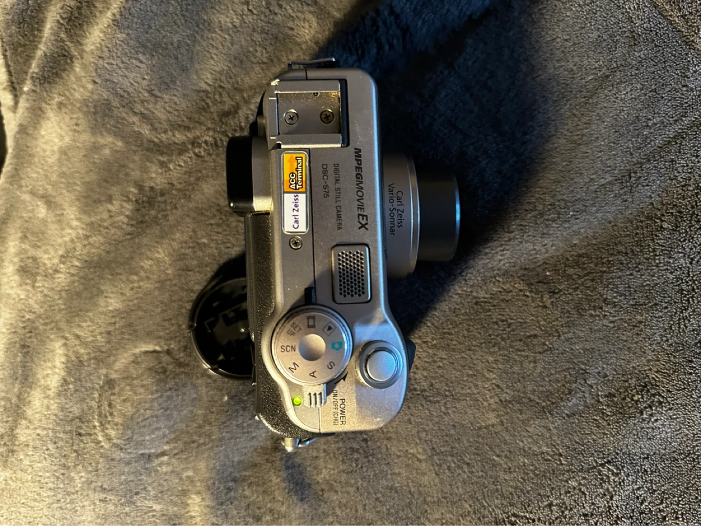 Sony Cyber-shot DSC-S75 Digital Camera - photo 2